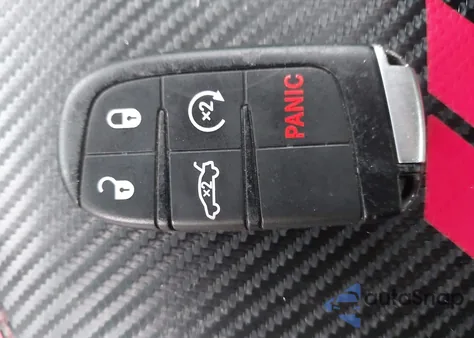 2015 Dodge Challenger Sxt Plus z USA, uszkodzony, nr VIN 2C3CDZBG5FH913023